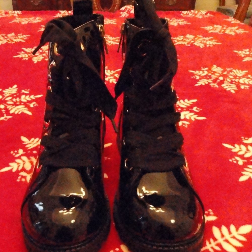 BIG GROMMET COMBAT BOOT